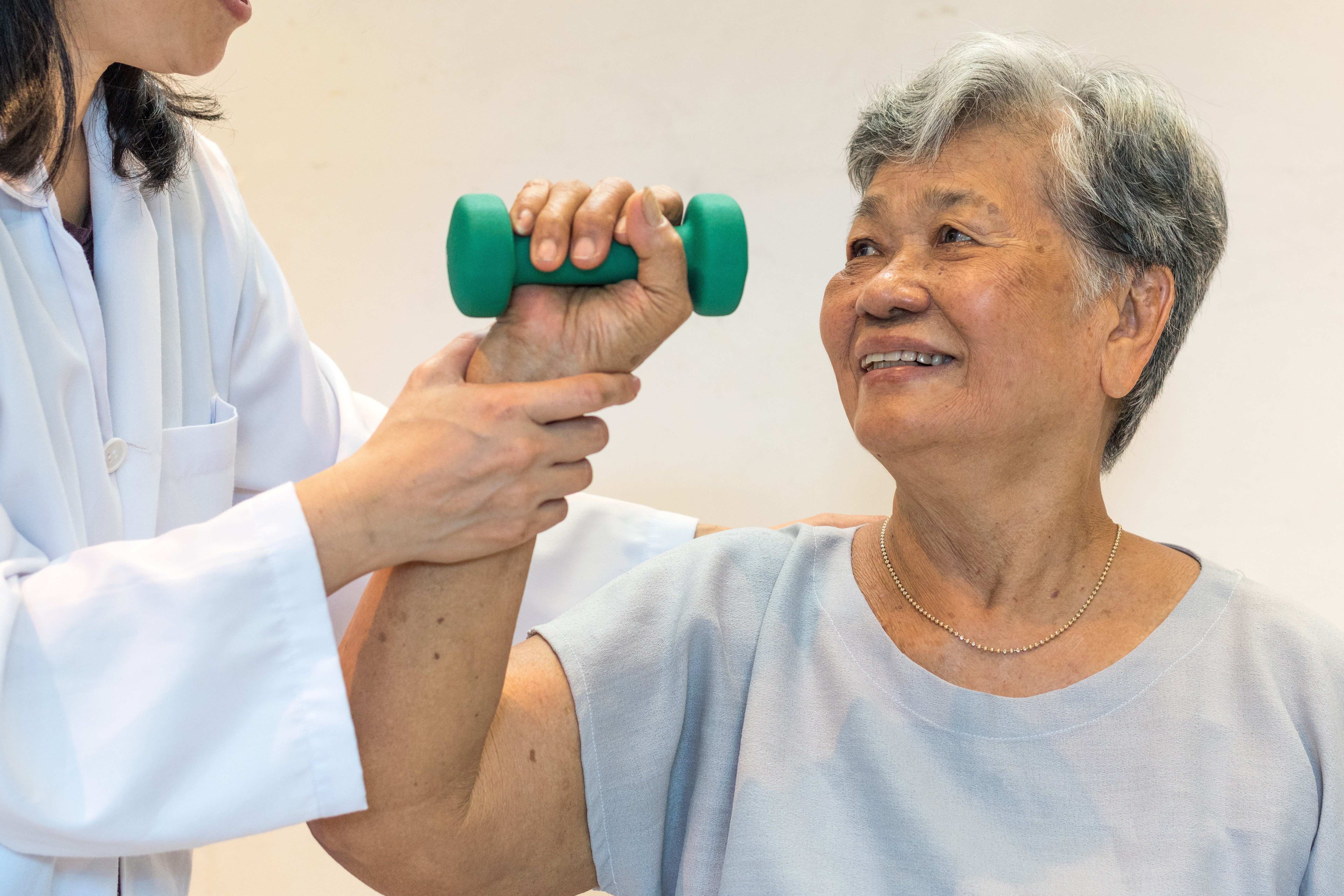 The Benefits of Inpatient and Outpatient Physical Therapy Services